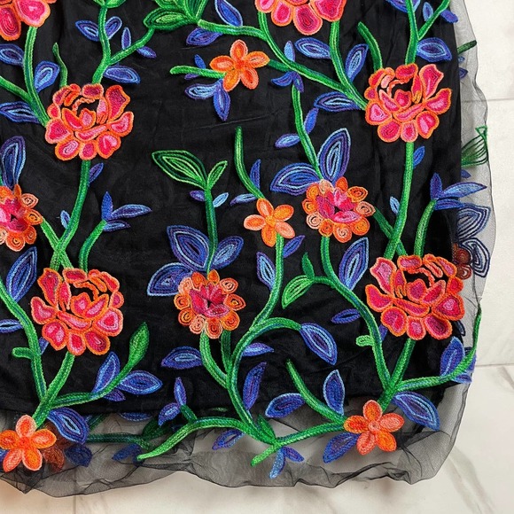 Alexia Admor Embroidered Mesh Floral‎ Sheath Dress - Picture 6 of 8